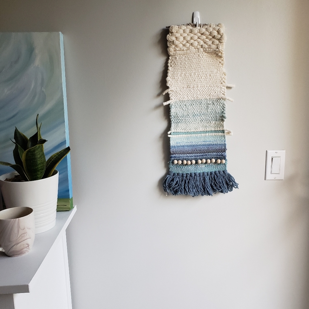 Woven wall tapestry